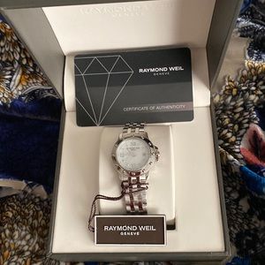 - RAYMOND WEIL - Luxury Watch $1050.00 Genève, Switzerland